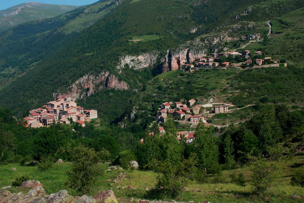 La Closa Vandrerhjem Castellar De N'Hug Eksteriør bilde